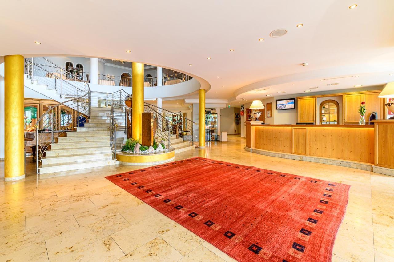Wohlfuehlhotel Schiestl Fuegen Luaran gambar