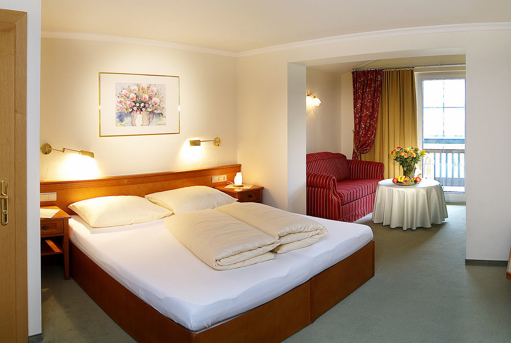 Wohlfuehlhotel Schiestl Fuegen Luaran gambar