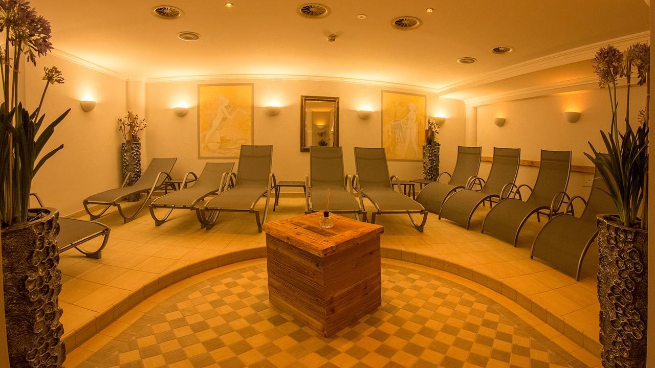 Wohlfuehlhotel Schiestl Fuegen Luaran gambar