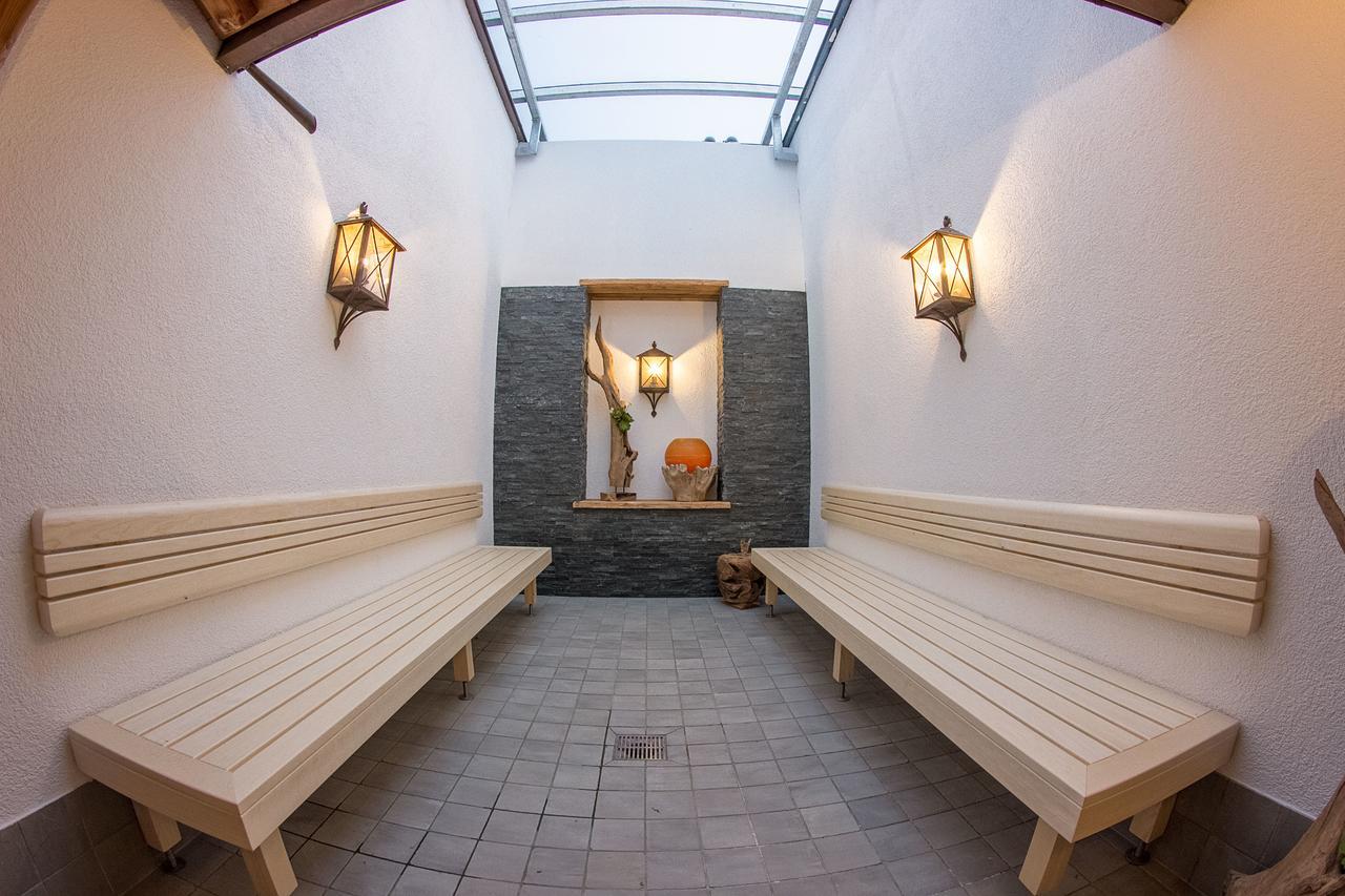 Wohlfuehlhotel Schiestl Fuegen Luaran gambar