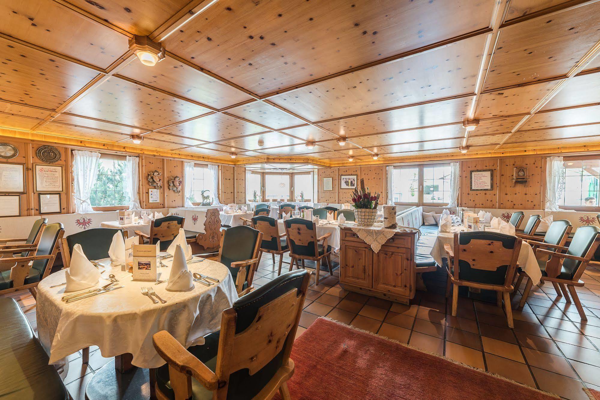 Wohlfuehlhotel Schiestl Fuegen Luaran gambar